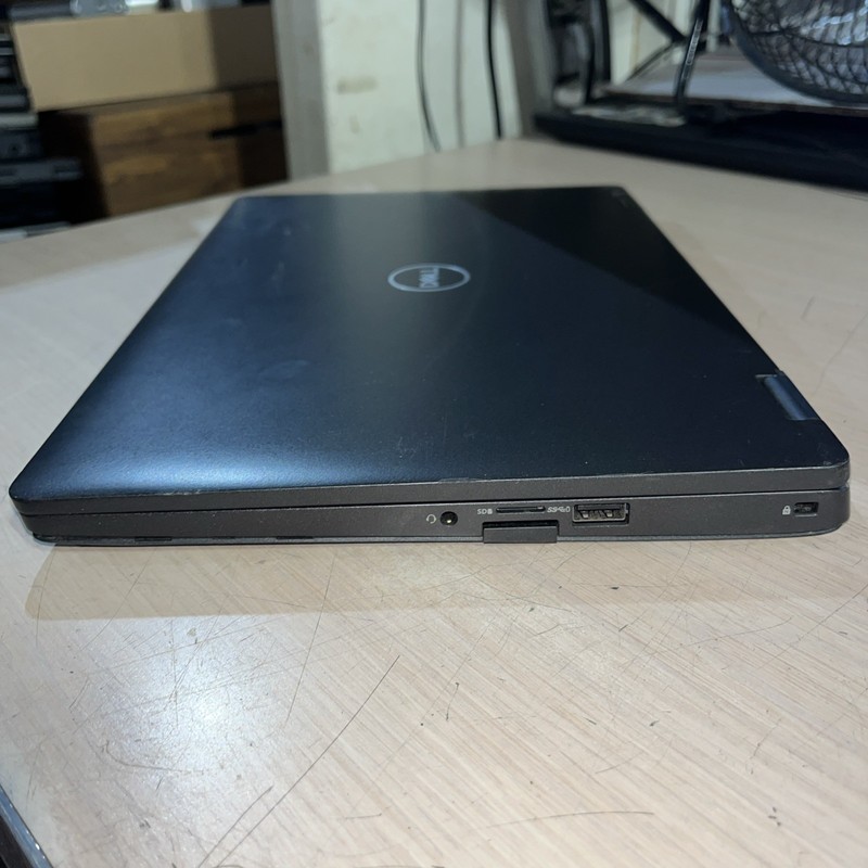 DELL LATITUDE 5300 2 IN 1 INTEL CORE I7-8665U 1.90GHZ 16GB RAM NO HD / TOUCH ; gallery