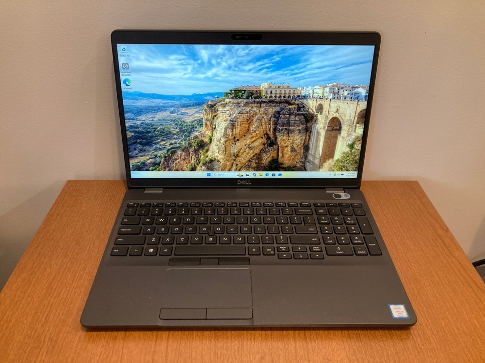 Dell Latitude 5500 i5-8265U 3.9GHz Turbo 16GB RAM 256GB NVMe Win11 Pro RESTORED