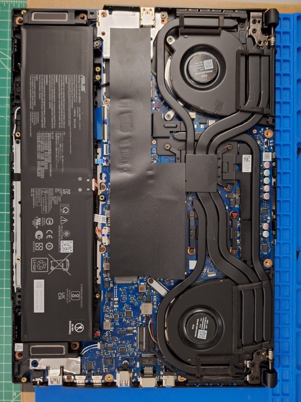 ASUS TUF Gaming A15 15.6'' (AMD 7735HS, 32GB DDR5, 2TB SSD, RTX 4060) NO OS gallery
