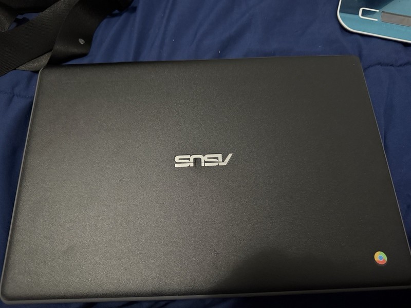 ASUS Chromebook C403 Celeron 4GB RAM, ChromeOS 32GB SSD, U20 Laptop Notebook PC gallery