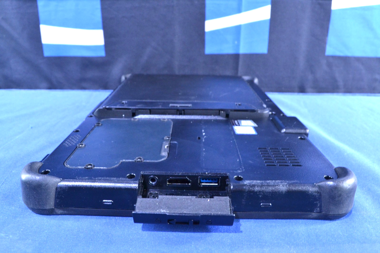 Getac F110 G3 Rugged Tablet i5-6200U/ 8GB/ 256GB/ No OS/ No Stylus (J070106) gallery