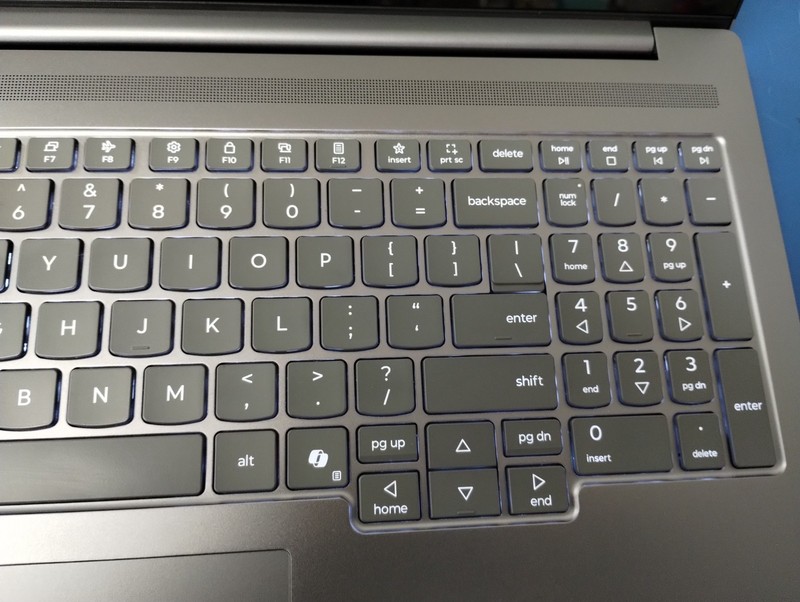 Lenovo IdeaPad Pro 5 16IAH10, Intel Core Ultra 9 285H, 32 GB RAM, 1 TB NVMe SSD gallery