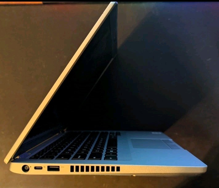 Dell Latitude 5410 14" LT i5-10310U@1.70GHz 4GB *Read* gallery