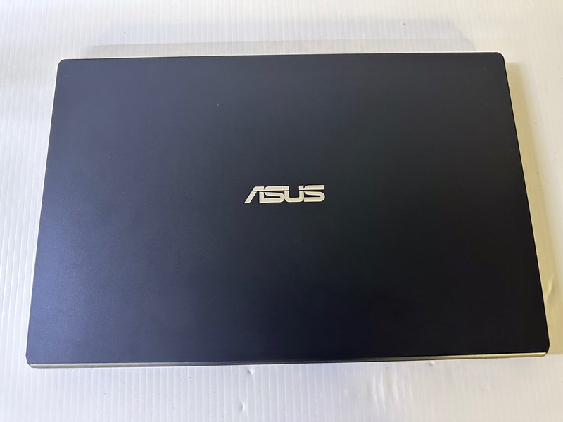 ASUS E510 Laptop, 15.6-inch FHD, Pentium N5030 ,4GB, 128GB eMMC gallery