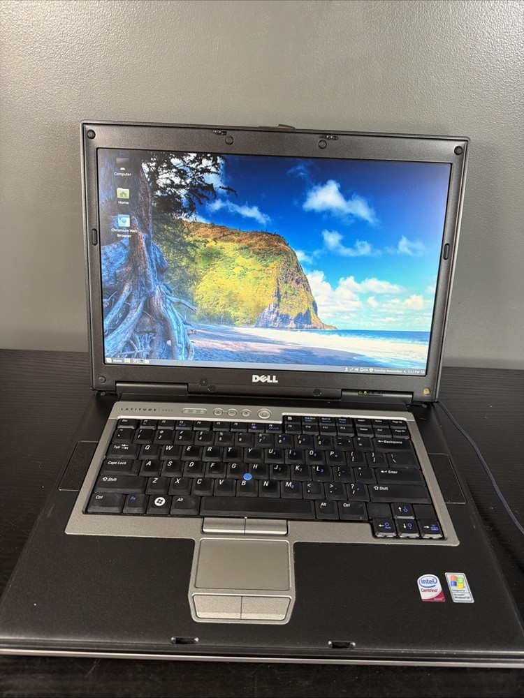 Dell Latitude D830 15.4" Laptop Core 2 Duo 2.4GHz 305.5 HDD Linux Mint 17.7