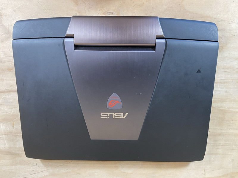 Asus ROG G750J 17.3" Gaming Laptop, i7-4700HQ,/16 Gb GeForce GTX 965M, 500Gb SSD gallery