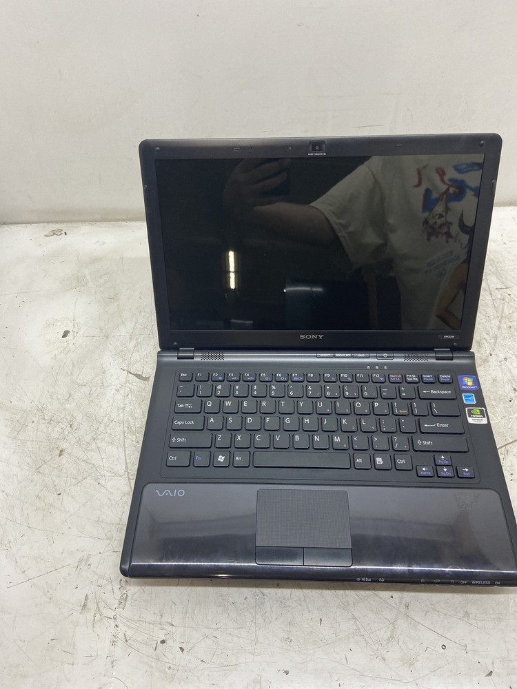 Sony VAIO VPCCCW Intel Core i3-M330 2.13 GHz 4 GB NO HDD