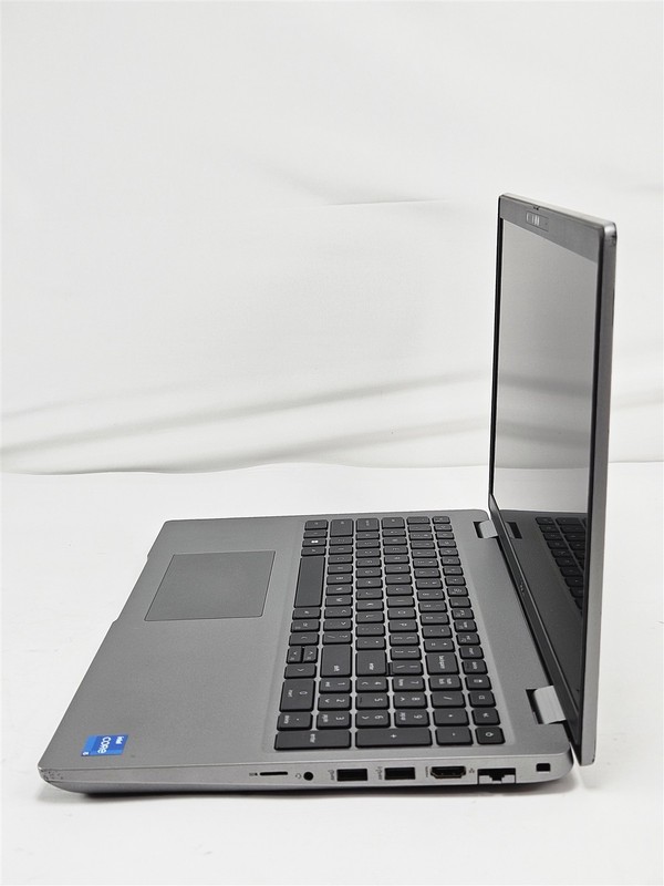 Dell Precision 3571 15.6" Core i5-12600H 16GB 256GB SSD NVIDIA T600 laptop gallery