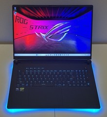 ASUS ROG Strix SCAR 18 2.5K 240Hz (Ultra 9 275HX, 32GB/1TB, RTX 5070 Ti) Laptop