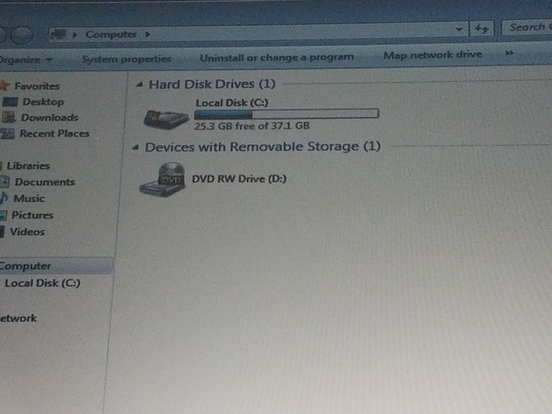 Dell Inspiron 1521 15.6''(AMD Dual-Core @ 1.8GHz ,2GB RAM ,40GB HDD) Win 7 gallery