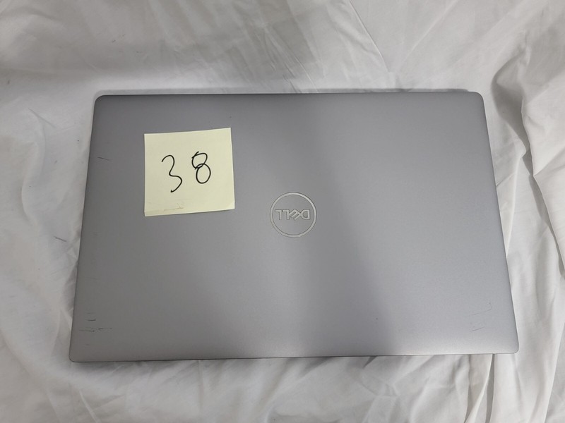 Dell Latitude 5530 | i7 12th Gen | 16 GB RAM | P104F001 | Grade B gallery