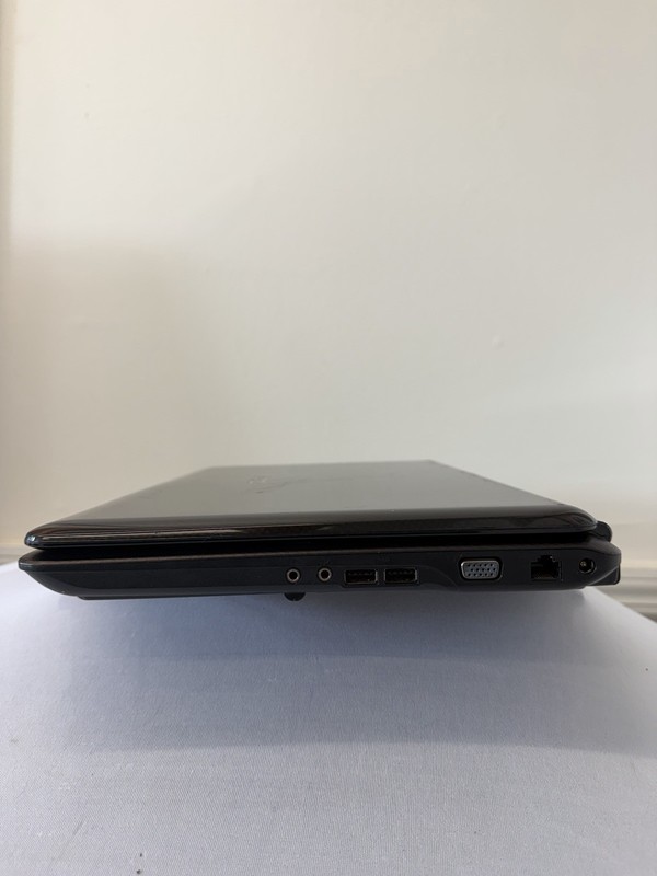 Asus K60I Laptop - Intel Pentium - Unknown if Screen is Good -RAM 2 GB -Read Des gallery