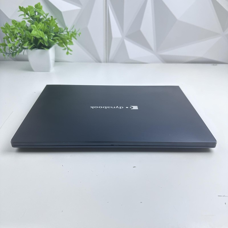 Dynabook Portege X40-M Laptop, 14" FHD, Ultra 7 155H, 32GB, 1TB SSD gallery