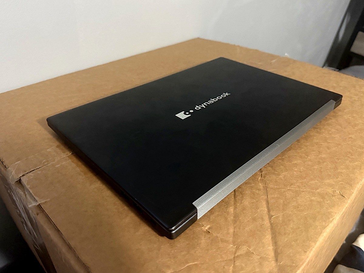 Dynabook Portege X40-J (2022) 14"Laptop i5 11th 256GB SSD 16GB RAM Win 11 gallery