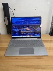 Microsoft Surface Laptop Go 1 1943 12.4 i5-1035G1 1.0GHz 8GB 128GB WORKS CRACKED