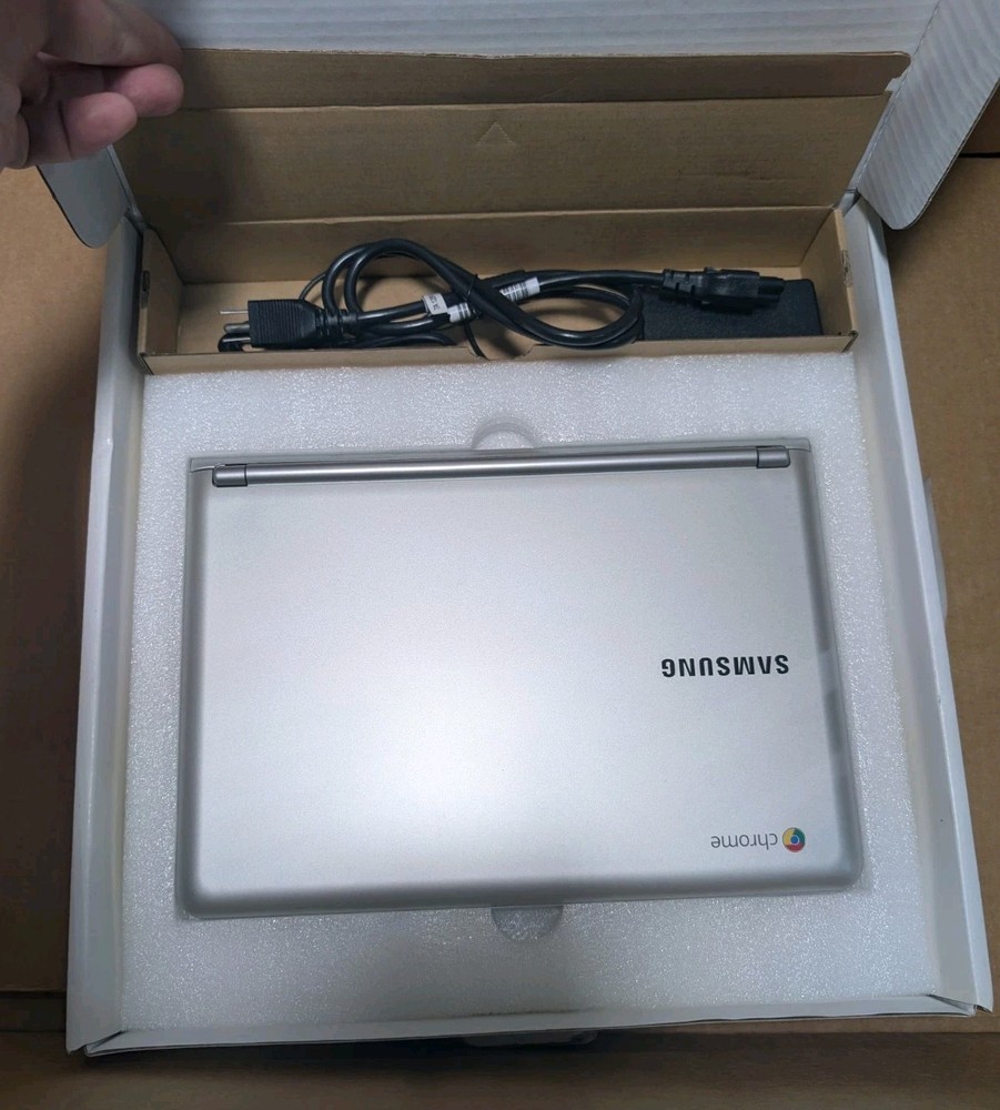 Lot 10x Samsung 11.6 LED 16GB Chromebook Exynos 5 2GB XE303C12 NOB Bad battery