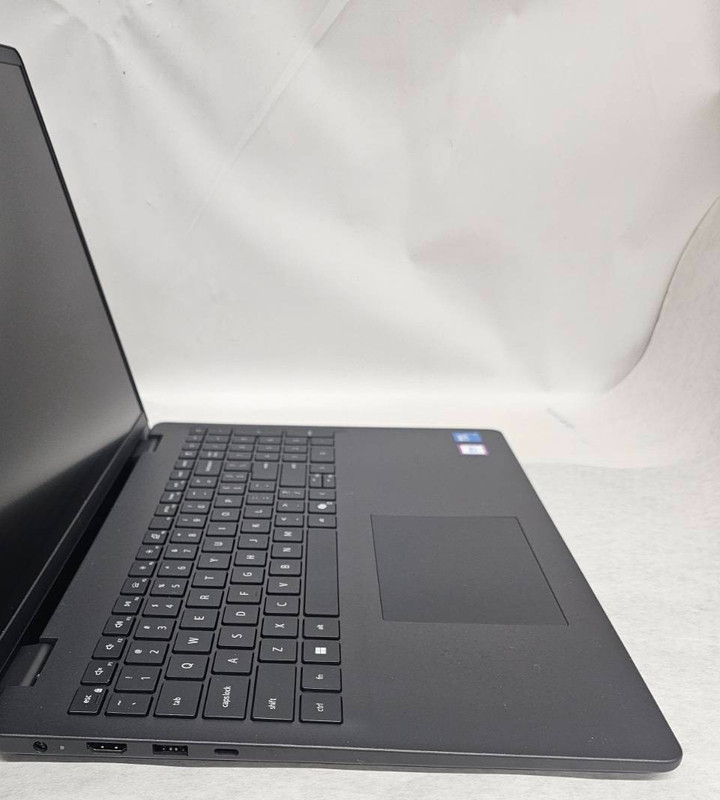 Dell 16 DC16250 Intel Core 5 120U 1.40GHz 16GB RAM 512GB SSD 16" - NO BOX gallery