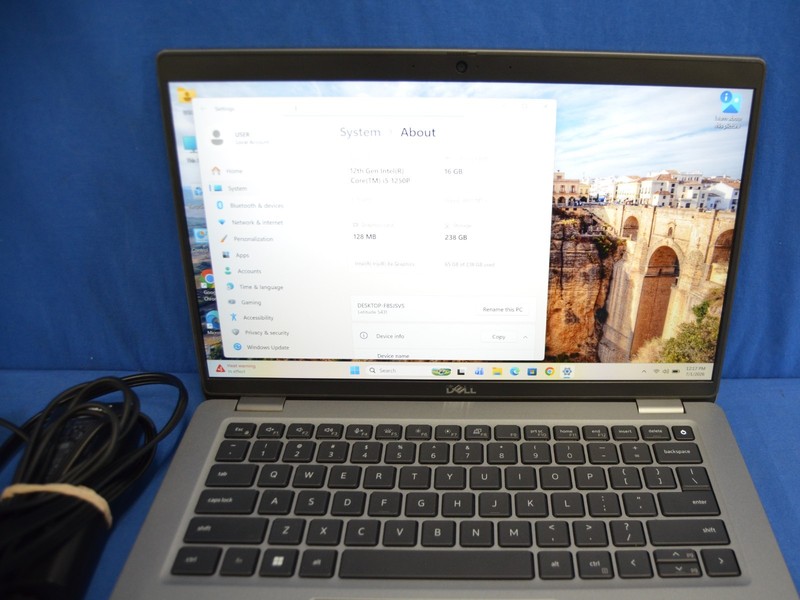 Dell Latitude 5431 i5-1250P 16GB 238 GB gallery