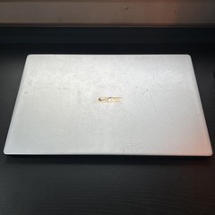 Acer Swift 5 Ultra-Thin & Lightweight Laptop 15.6 + Charger