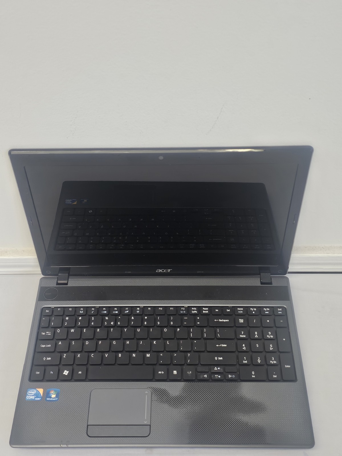 Acer Aspire 5733 Laptop - Intel i3-M370 - 8GB RAM - NO HDD/OS - Read Desc. gallery