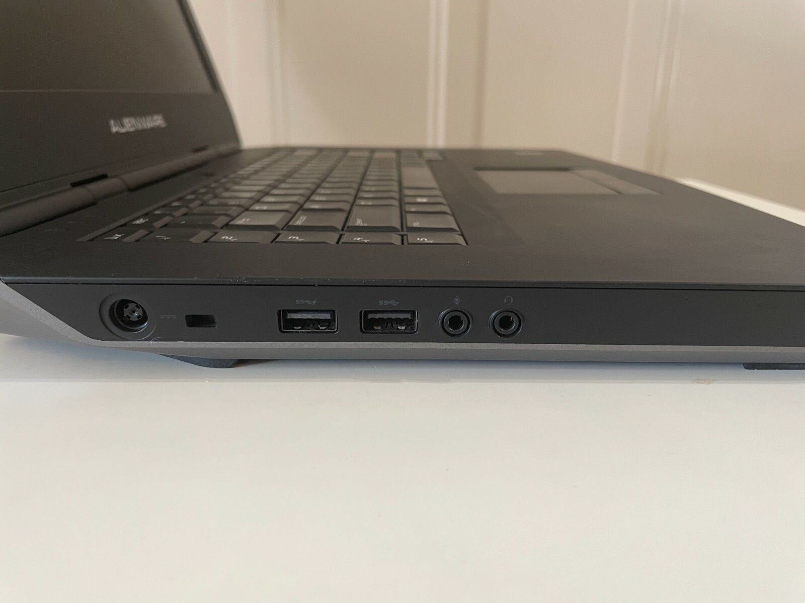 Alienware 15 R1 i7-4710HQ 256GB Samsung SSD 1TB HDD 16GB HyperX RAM gallery