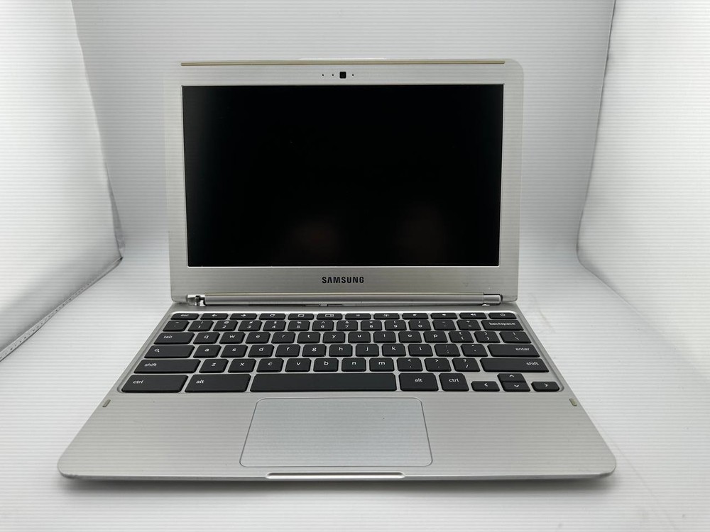Samsung Chromebook XE303C12 11.6" Laptop For Parts Repair 035-2