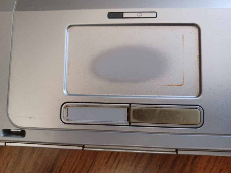 Compaq Presario V2000 AMD Turion 64 @1.8GHz 1GB RAM NO hard drive or power cord gallery