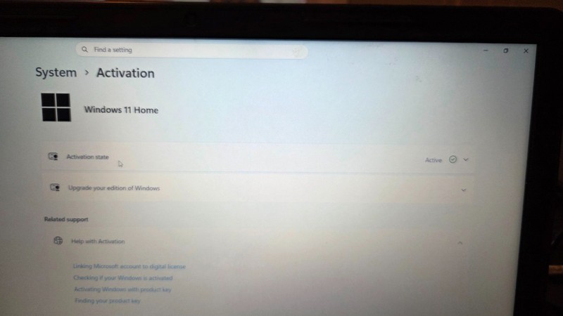 Dell Inspiron 15 3576 i7-8550U with Dedicated AMD Radeon Graphics Card gallery