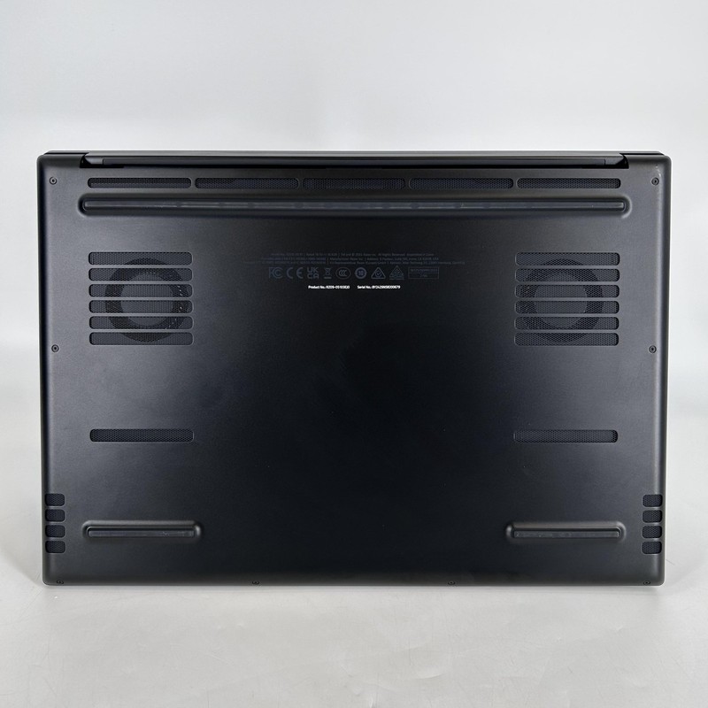 Razer Blade 16 Black 120Hz UHD+ 2.2 GHz i9-14900HX 96GB 4TB/4TB NVIDIA RTX 4090 gallery