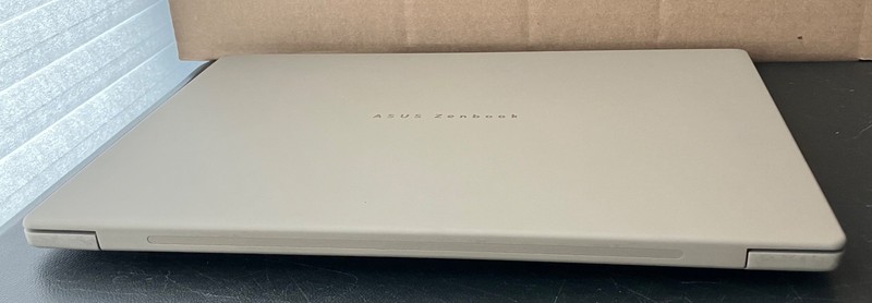 ASUS Zenbook A14 14" FHD+ OLED Laptop - Snapdragon X Plus 16GB RAM 512GB SSD gallery