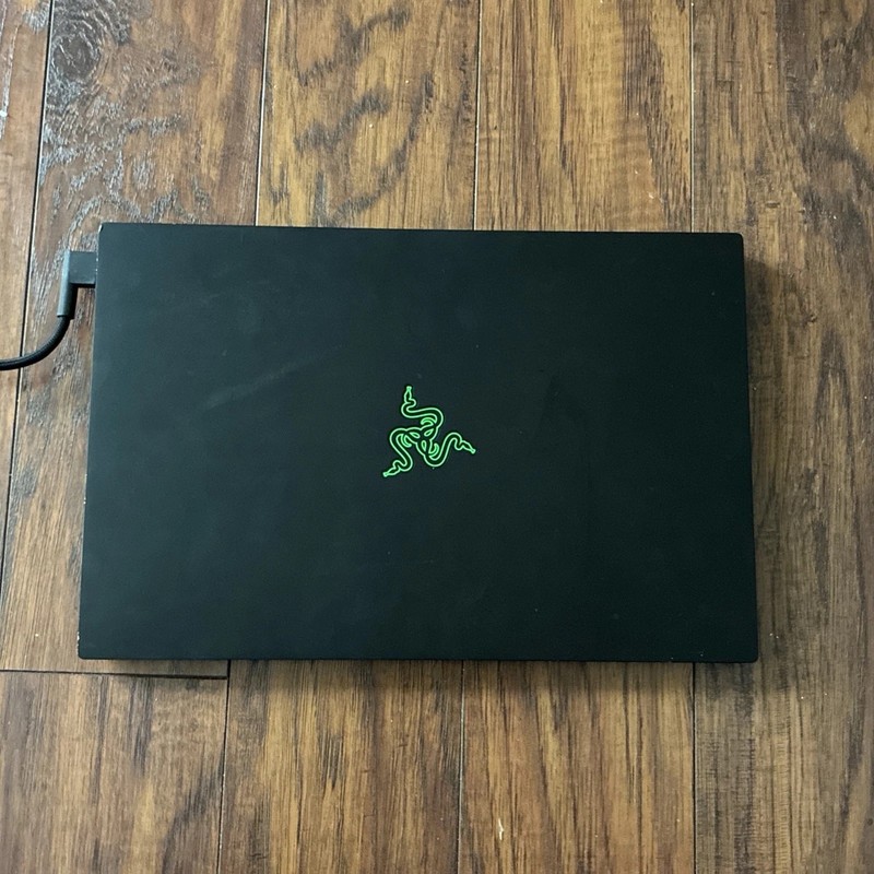 Razer Blade 15 Base 120Hz FHD i7-10750H 2.60GHz 16GB 256GB SSD GTX 1660 Ti READ gallery