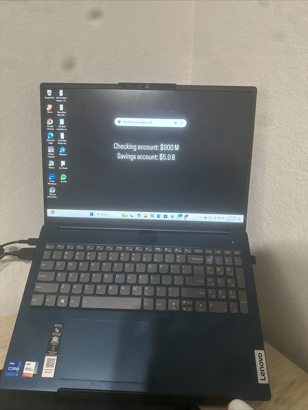 Lenovo Slim 3 Chromebook 14" Touch (64GB eMMC, MediaTek Kompanio 500 Series,... gallery