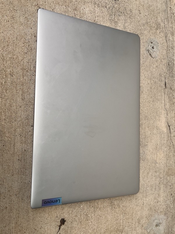 Lenovo IdeaPad 1 15AMN7 15.6" Ryzen 5 7520U 8GB 256GB SSD Win 11 S gallery