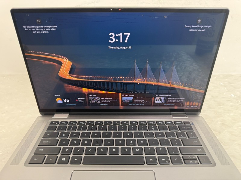 Dell Latitude 9520 2-in-1 i7-1185G7 16GB 512GB SSD 15" FHD Touch Win 11 Pro gallery