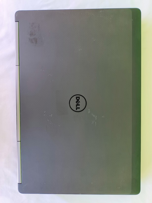 Dell Precision 7710 17.3" i7-6820HQ 16GB 512GB SSD FirePro W7170M 4GB FHD gallery