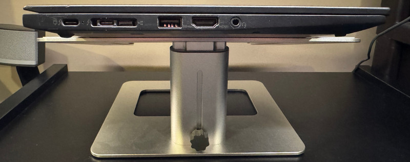 Lenovo ThinkPad X1 Carbon 7th Gen Intel i7-8665U 16GB RAM NO SSD/OS - PLS READ!! gallery