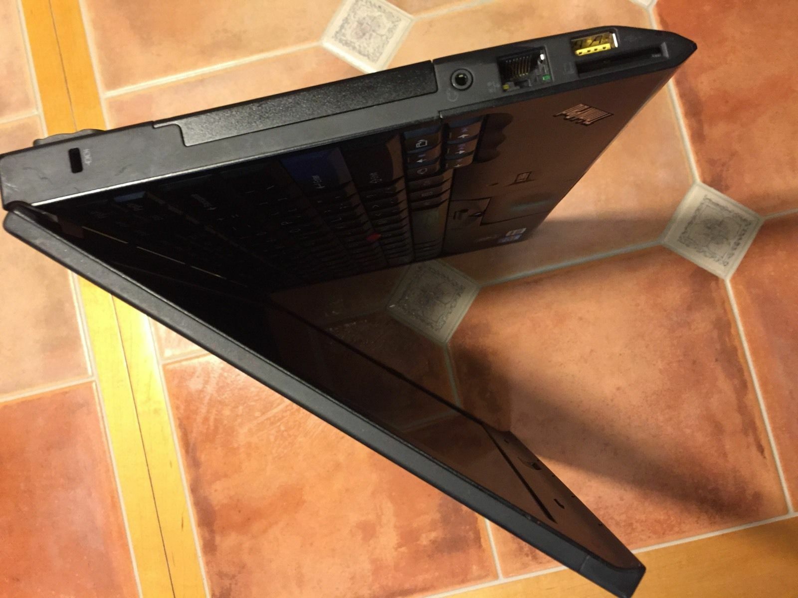 Lenovo ThinkPad Laptop X220 i5 2.5GHz 8GB 128GB SSD Windows 10 Webcam IPS Screen gallery