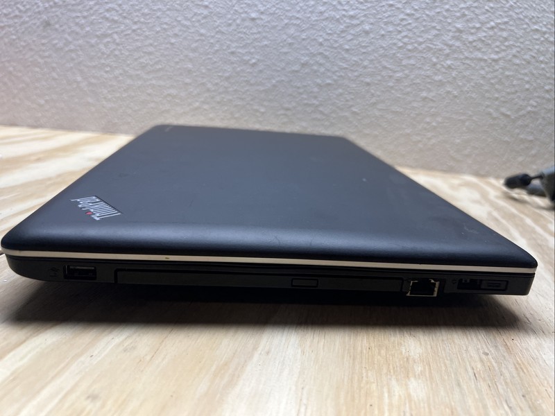 Lenovo ThinkPad Edge E540 15.6" | i5-4200M 8GB RAM 256GB SSD Windows 10 gallery
