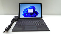 Microsoft Surface Pro 6 12.3″ | i5-8250U 1.60GHz 8GB RAM 128GB SSD | WIN 11 PRO