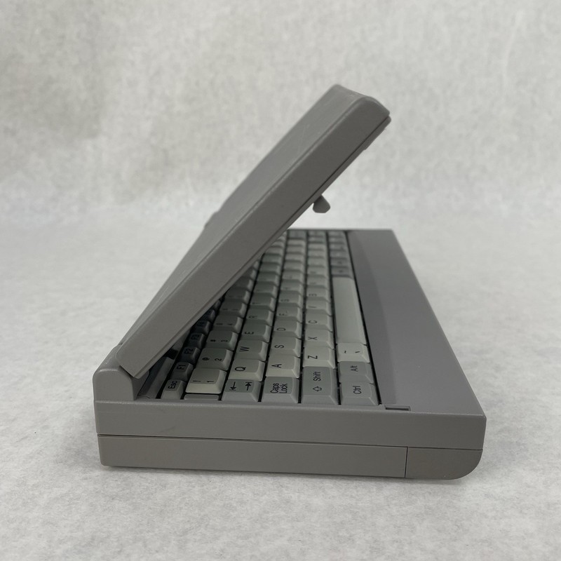 Toshiba Libretto 50 ct 6" Intel Pentium 16 MB RAM No HDD/OS/AC/Battery gallery