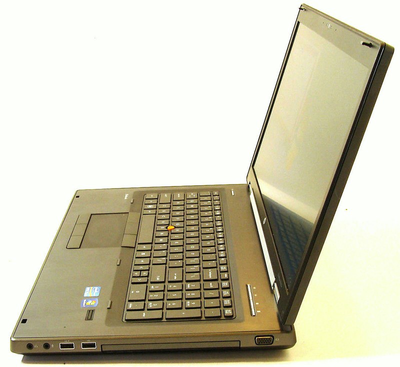 Workstation HP 8760w 17.3" i7-Quad FAST (1TB + 2TB) SSD 32GB Quadro K3000M 2GB gallery
