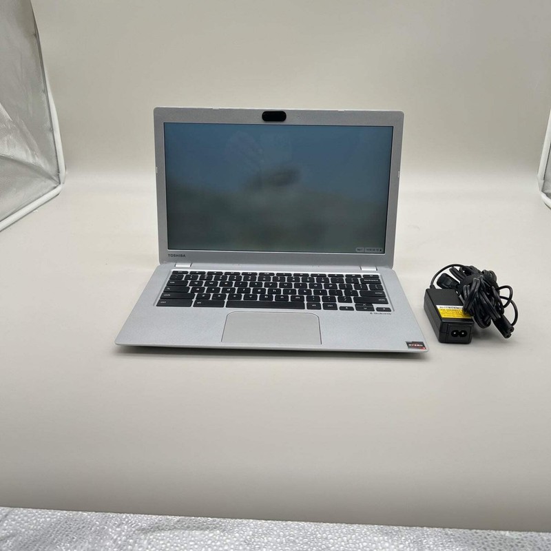 TOSHIBA Chromebook 2 CB35-B3330 13.3" Celeron N2840 2.16 GHz 4 GB RAM 16 GB eMMC gallery