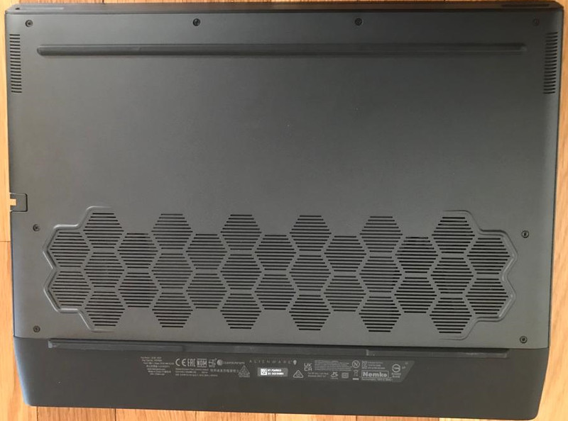 Alienware - m15 R4 15.6" FHD Gaming Laptop i7-16GB RAM - RTX 3070 - 512 GB SSD gallery