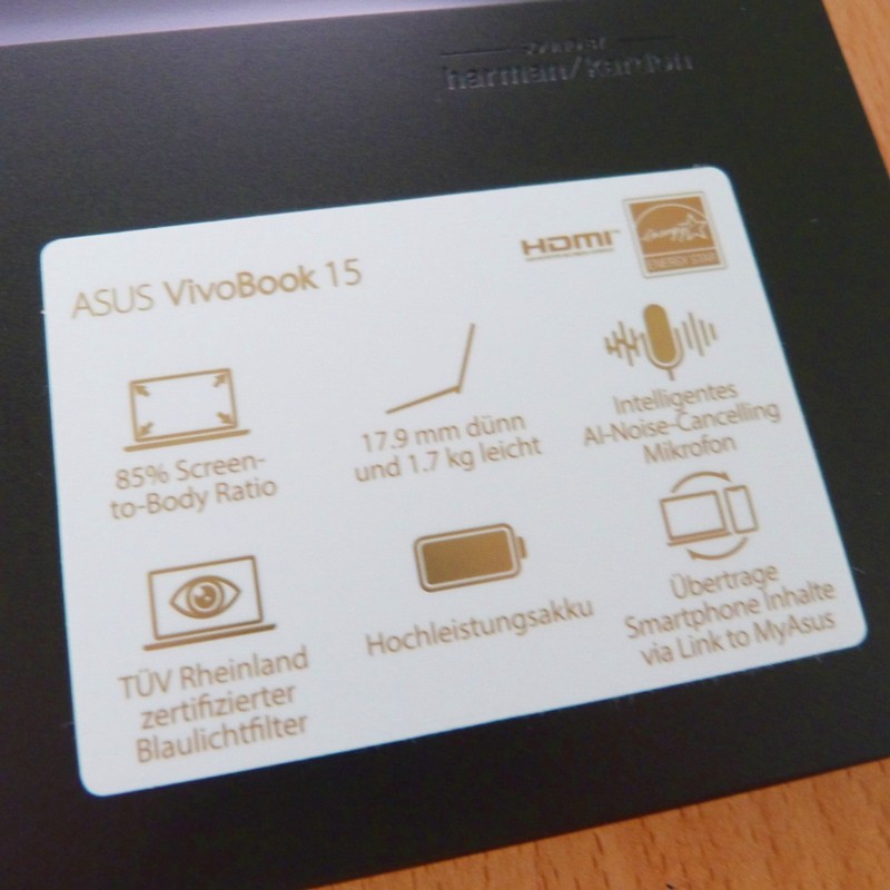 Asus X513 Vivobook 15" OLED ULTRABOOK l SSD Windows 11 AMD RYZEN 7 16GB RAM gallery