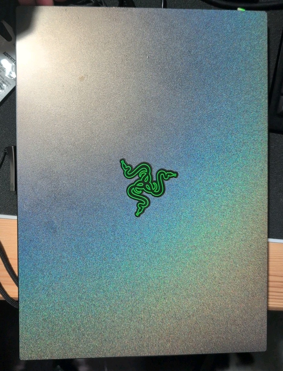 Razer Blade 14 (2025) RTX 5070 32GB RAM 1TB HD Razer Elite Care Included gallery