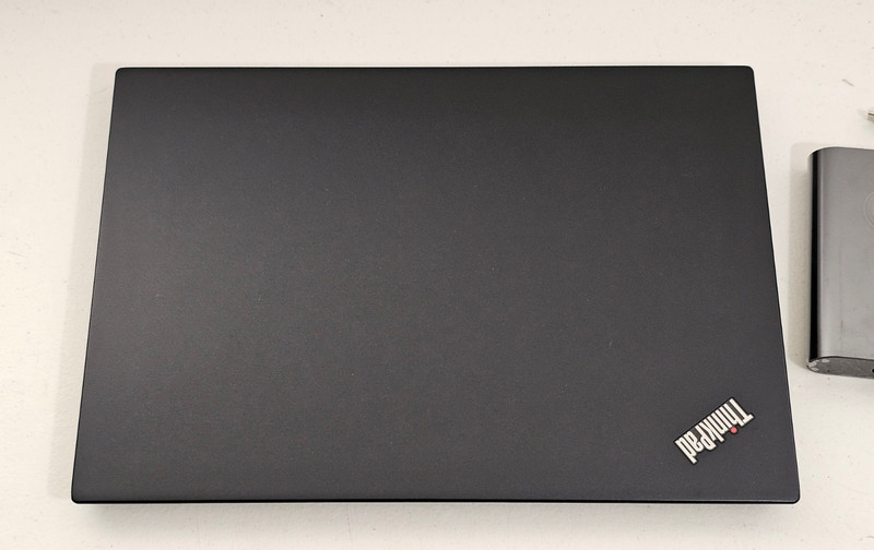 Nice Lenovo X13 Gen1 i7-10510U 1.8GHz 16GB 256GB NVMe w Charger Needs Battery gallery