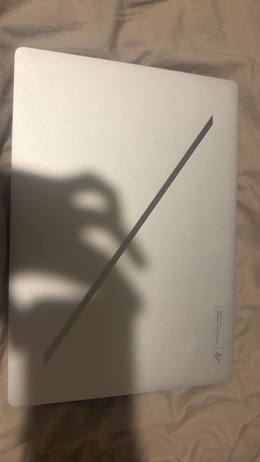 ASUS ROG ZEPHYRUS G14 14" 3K OLED 120Hz NVIDIA RTX 5060 16GB 1TB gallery