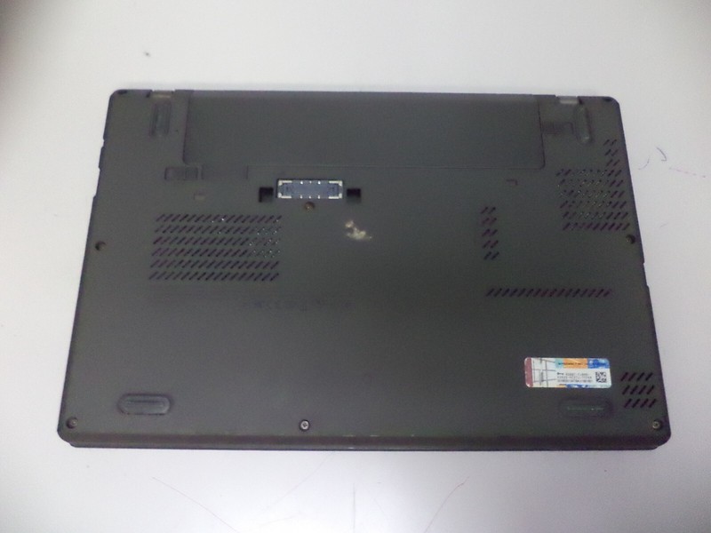 Lenovo ThinkPad X240 12.5" i7-4600U 2.1GHz 8GB/320GB Webcam Laptop [No OS/AC] gallery