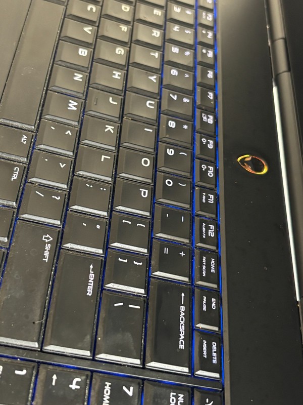 ALIENWARE 17 R3 GAMING i7-6700HQ 2.6GHZ RAM 8GB SSD 512GB NVIDIA GTX 970M gallery