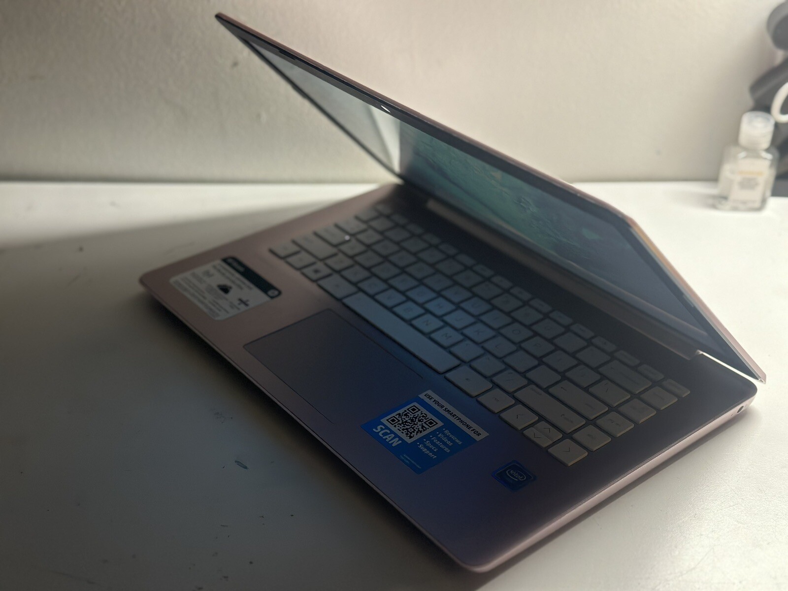 HP Stream 14-cb172wm 14" (64 GB, Intel Celeron N4000, 1.10 GHz, 4 GB) Laptop... gallery